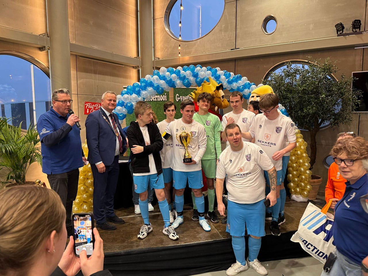 G1 wint zaalvoetbaltoernooi in Tilburg